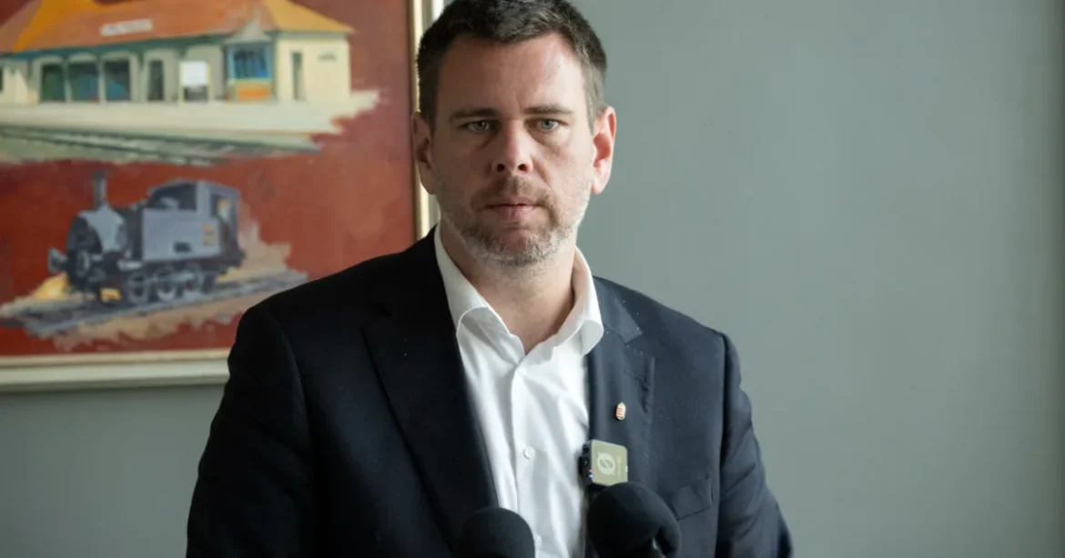 3500 milliárdos csomagot jelentett be Vitézy Dávid