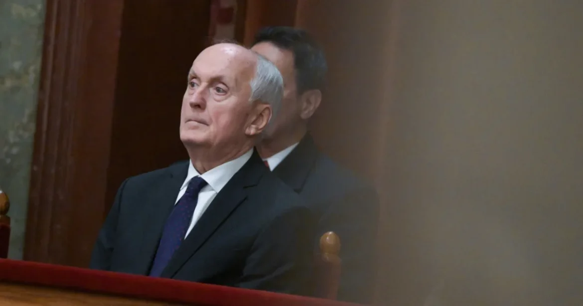 Baka András nyaralóval és drága karórával lett köztársasági elnök