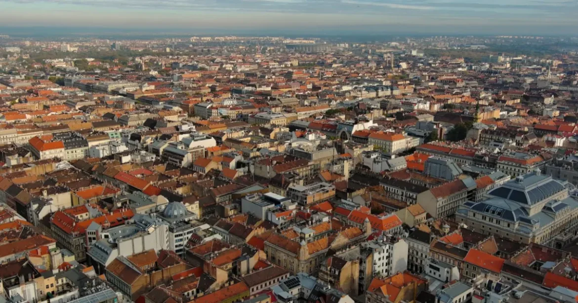 Beütött a tiltás Budapesten: tömegével öntik a lakásokat a piacra