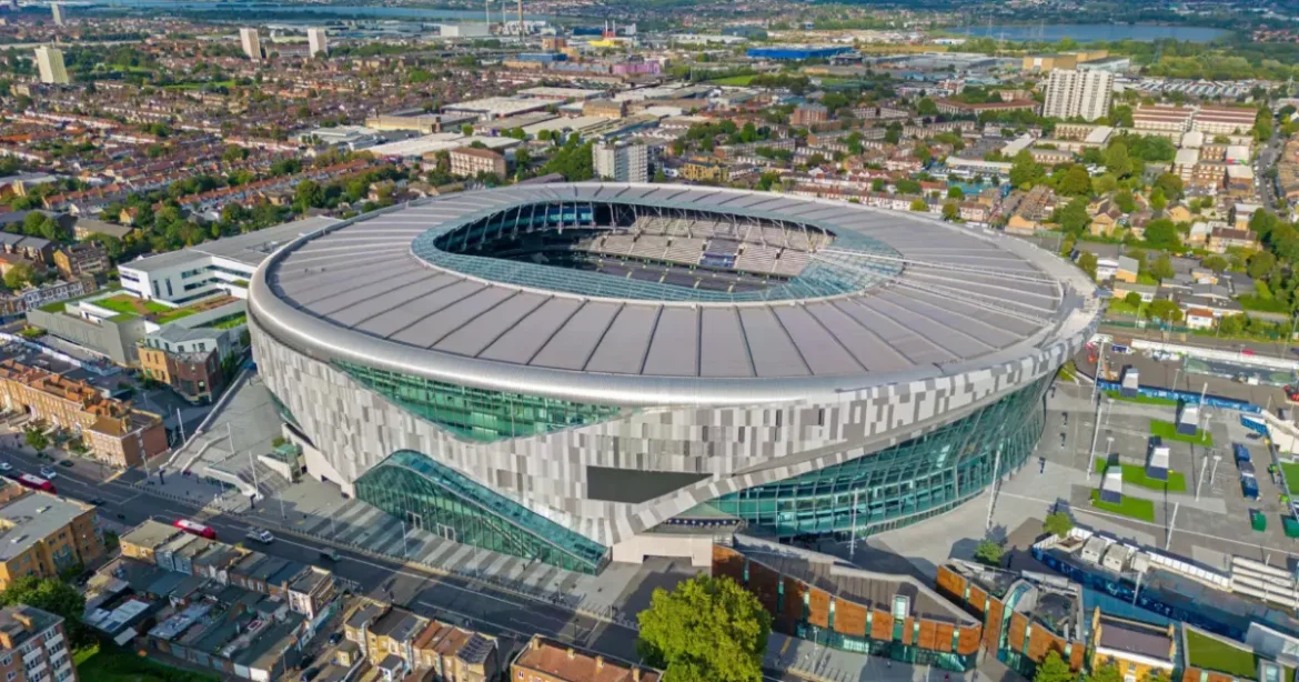 Háború a Tottenhamnél: száműzött sztárfocista durván visszavágott edzőjének