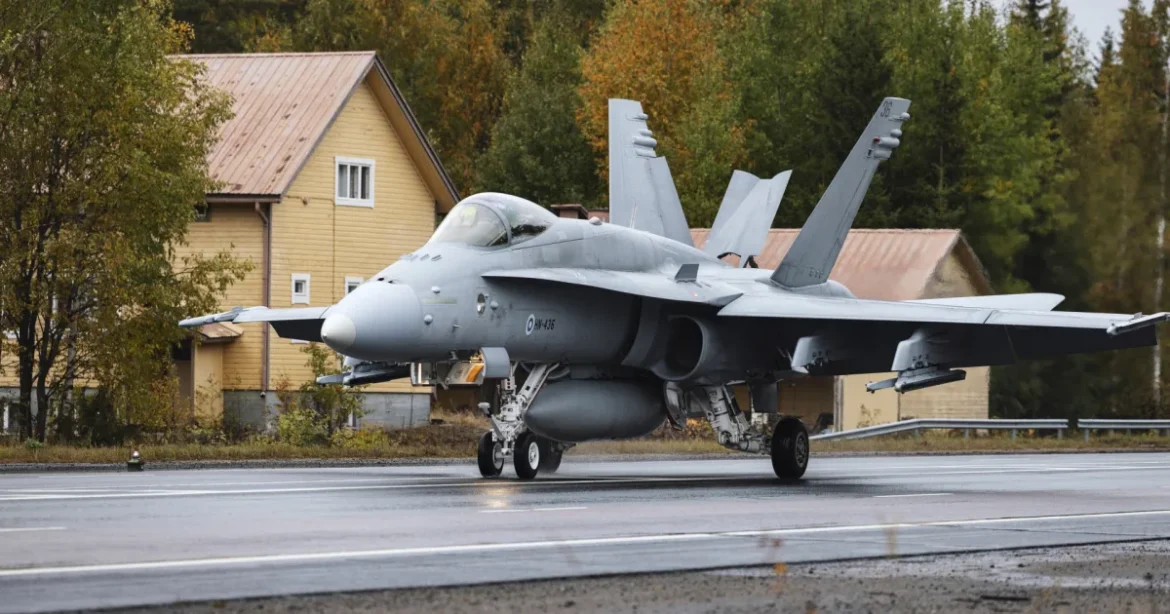 Riasztották a NATO vadászgépeit: orosz repülők jelentek meg Fehéroroszország felett