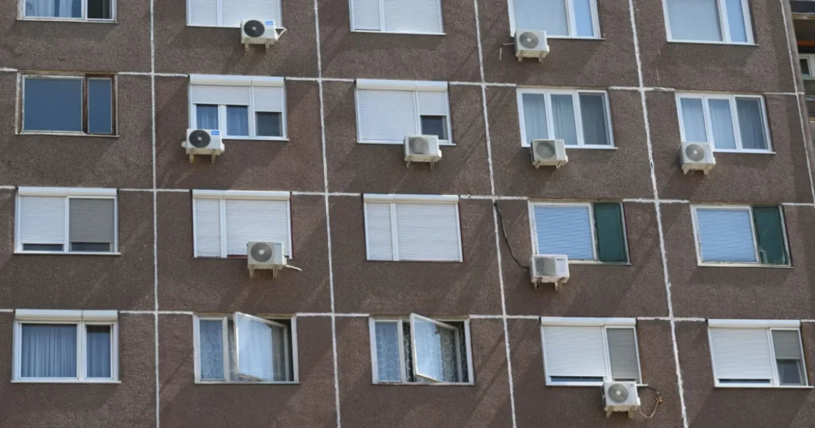 Új lakásfelújítási hullám jöhet: támogatás a panellakóknak
