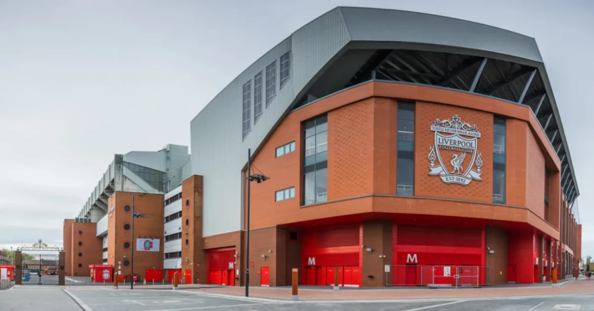 Vasárnapi fociprogram: Liverpool–City rangadó, rajnai derbi és magyar bajnoki csaták